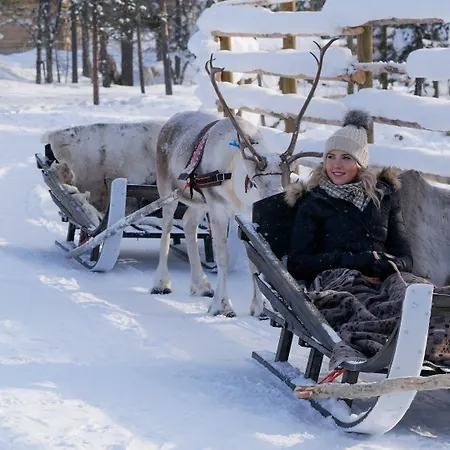 Northern Lights Village 4*