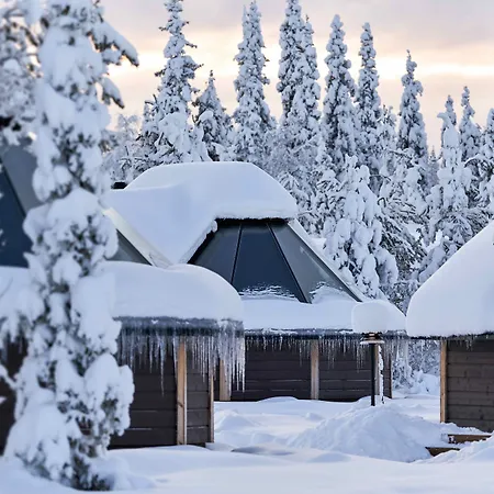 Northern Lights Village Resort 4*