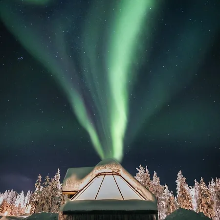 Northern Lights Village 4*
