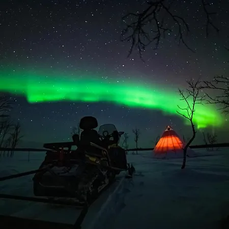 Northern Lights Village 4*