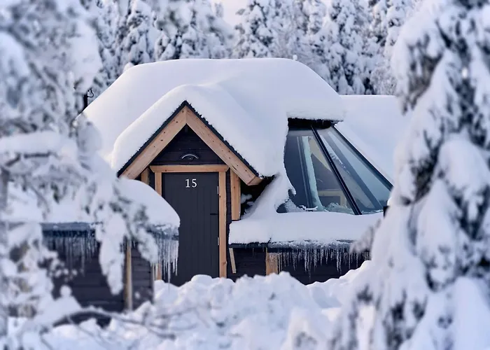 Northern Lights Village Resort 4*